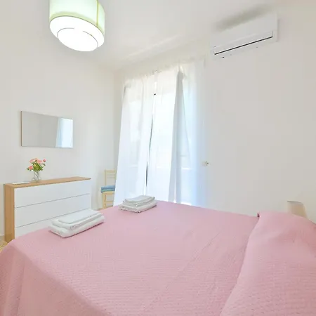 Villa Maddalena A Ischia, Piscina, Giardino Attrezzato, Terrazzi E Parcheggio Privato *