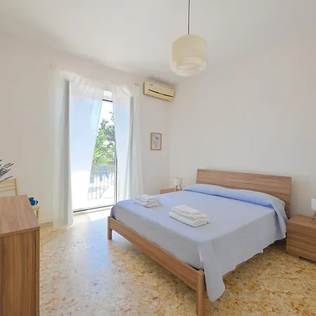 Maddalena A Ischia, Piscina, Giardino Attrezzato, Terrazzi E Parcheggio Privato