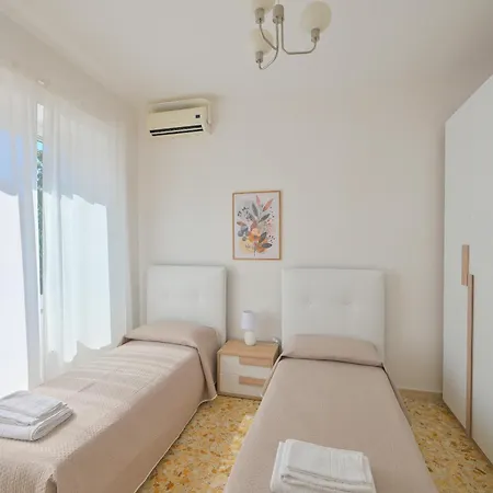 A Maddalena Con Piscina, Giardino E Posto Auto - 6 Posti Letto Ísquia