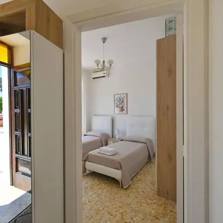 A Maddalena Con Piscina, Giardino E Posto Auto - 6 Posti Letto