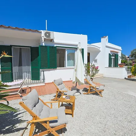 Maddalena A Ischia, Piscina, Giardino Attrezzato, Terrazzi E Parcheggio Privato Villa
