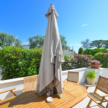 Villa A Maddalena Con Piscina, Giardino E Posto Auto - 6 Posti Letto