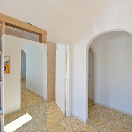 Villa A Maddalena Con Piscina, Giardino E Posto Auto - 6 Posti Letto