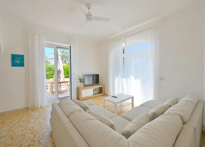 Villa Maddalena Ischia - 6 Ospiti, Giardino, Parcheggio, Terrazzo E Piscina Sterrata Villa *