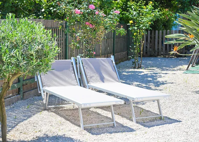 Villa Maddalena Ischia - 6 Ospiti, Giardino, Parcheggio, Terrazzo E Piscina Sterrata